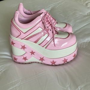 Dollskill pink n white platform sneakers